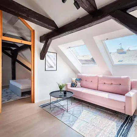 Wonderful Romantic Old Town Apartman *